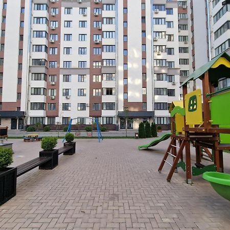 Center Candle Apartment Chisinau Luaran gambar