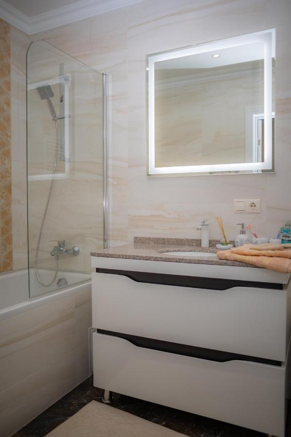Center Candle Apartment Chisinau Luaran gambar